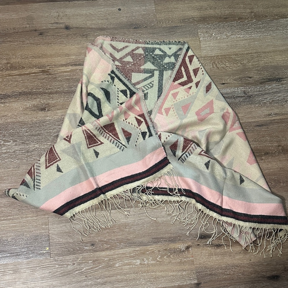 Geometric Patterned Blanket Scarf